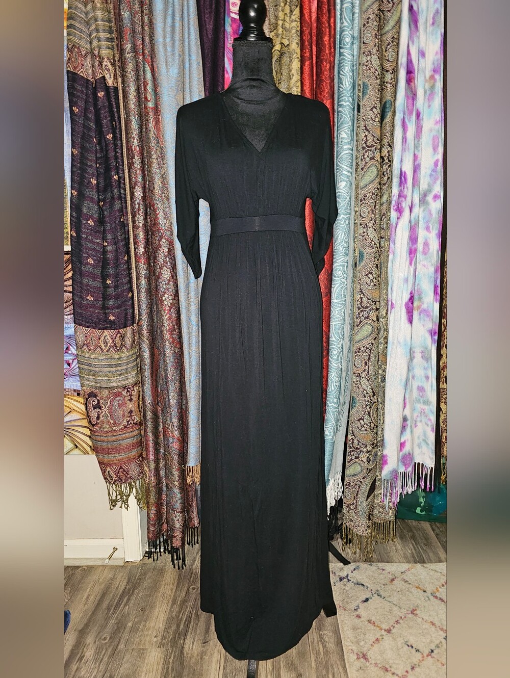 Isabel Maternity by Ingrid & Isabel Black Maxi V-Neck Small Maternity Dress